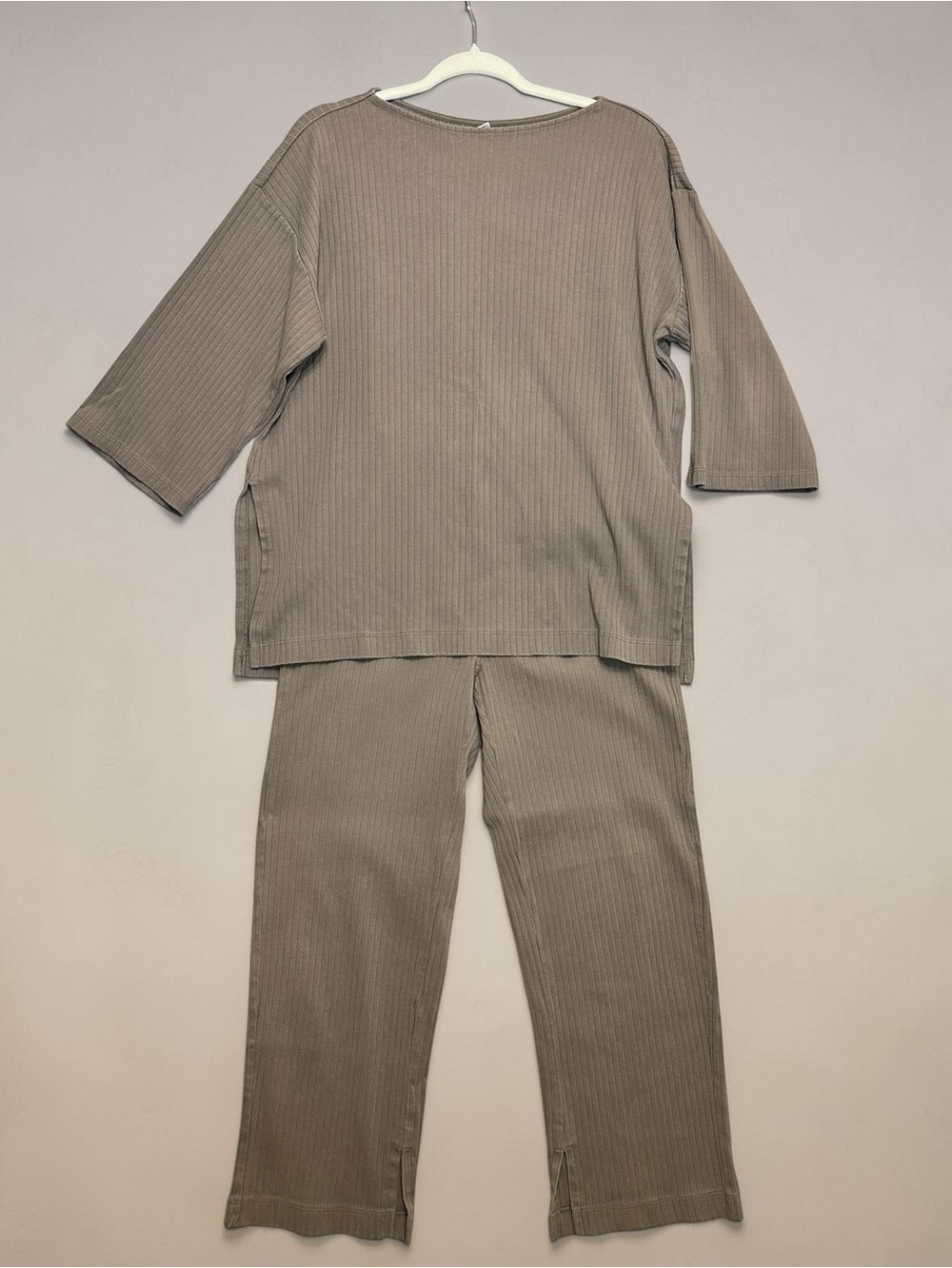 Uniqlo Ribbed Knit Top and Pant Set in Taupe Beige